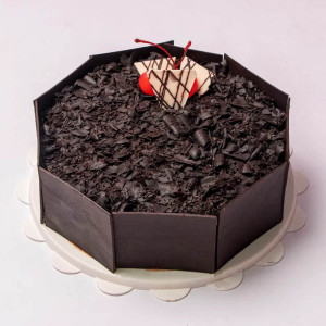 chocolate-lady-cake-1